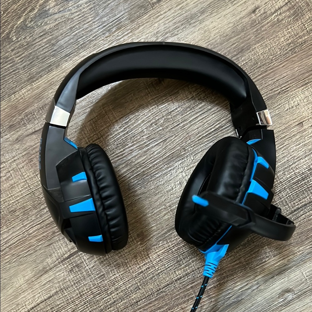 Black and Blue Gaming Headset